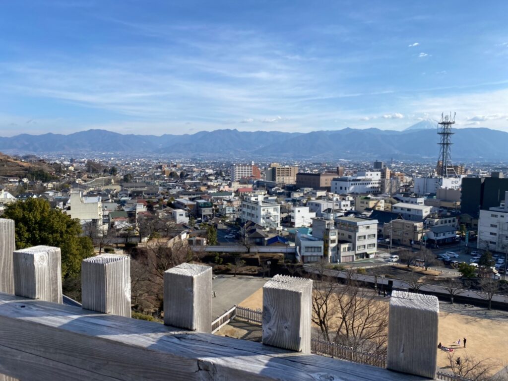 甲府站-甲府城跡看富士山