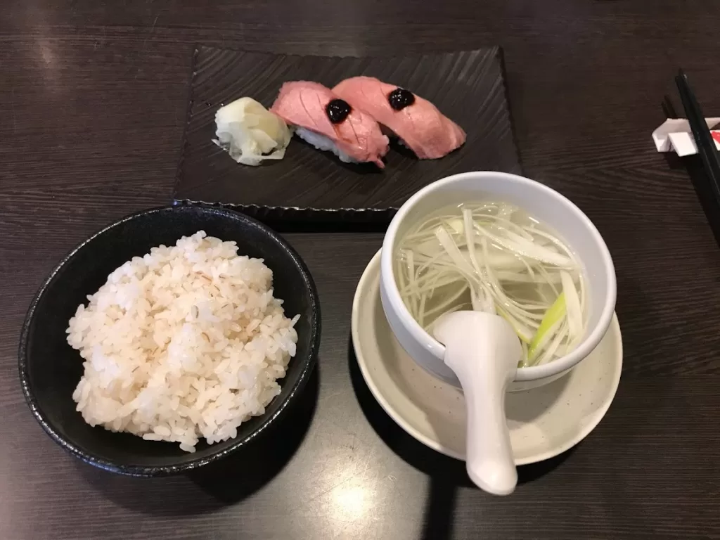 利久牛舌-牛舌握壽司、湯、飯