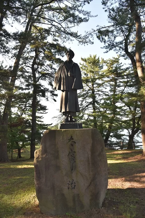 芦野公園-太宰治銅像