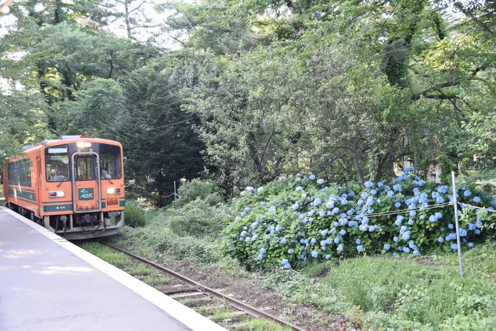 津輕鐵道-芦野公園站-風鈴列車