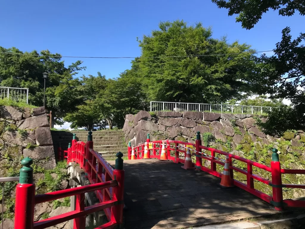 盛岡城-渡雲橋